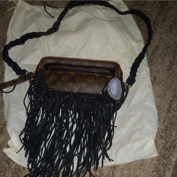 Vintage Boho Louis Vuitton Crossbody Bag - Picture 2 of 7